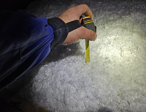 Zateplení stropu rodinného domu pomocí foukané izolace